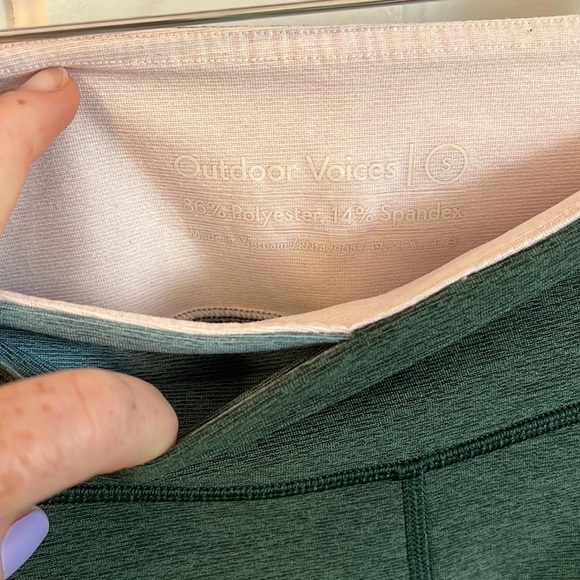 Outdoor Voices // 7/8 Tricolor Springs Colorblock Leggings - Picture 4 of 5